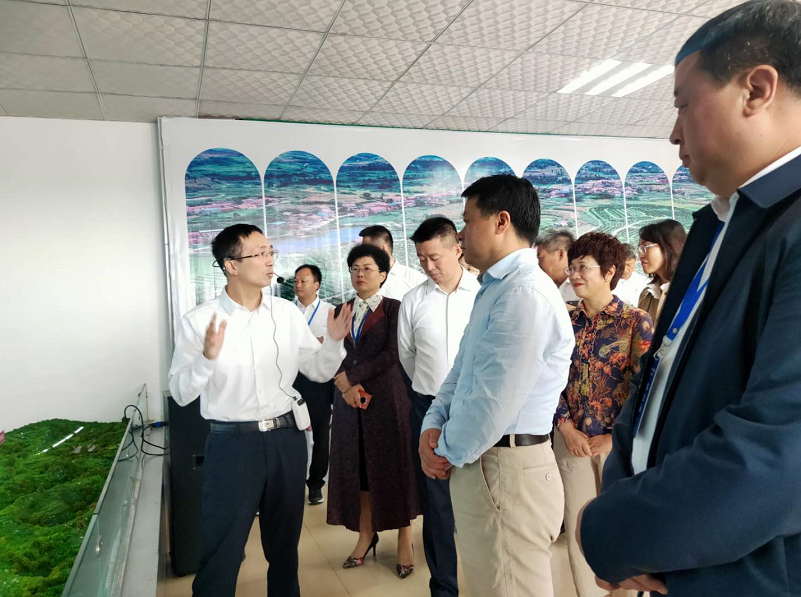 团中央书记处书记傅振邦同志听取中科奥格专题汇报