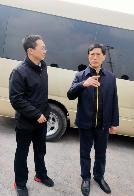 省人大经济委黄昌明主任一行到四川中科奥格考察调研